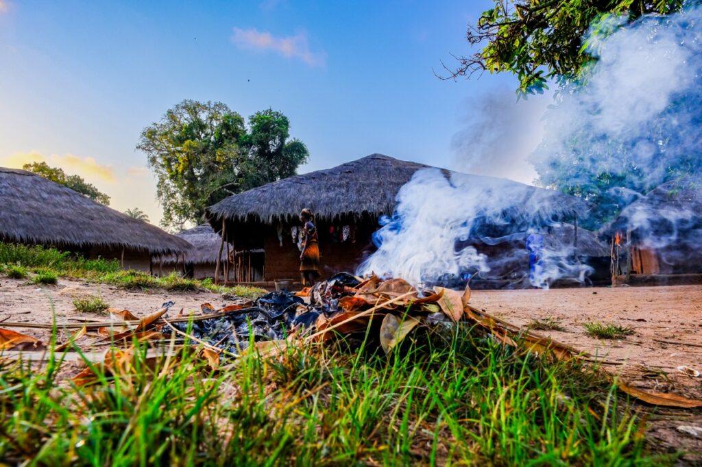 Decolonial Food Aid Practices in Burkina Faso: An Analysis of Catholic Relief Services’ Interventions through the Endogenous School Feeding program (2011–2024)