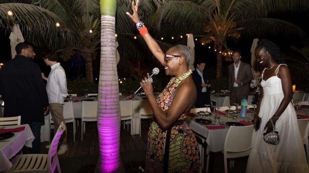 Mother Earth: discursive trace of ecological emancipation in North and South?